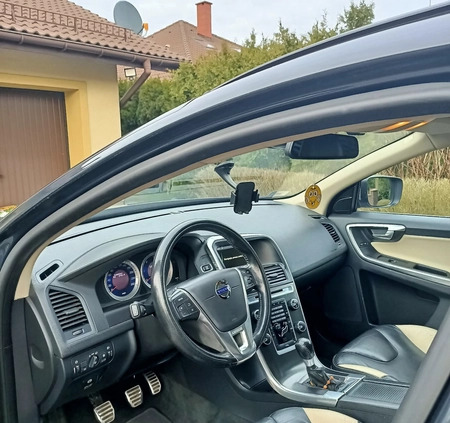 Volvo XC 60 cena 45000 przebieg: 338000, rok produkcji 2011 z Tuszyn małe 436